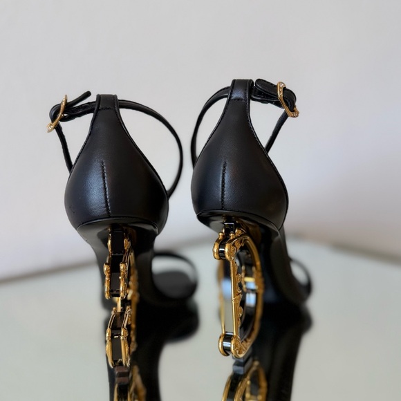 New Dolce & Gabbana Baroque DG 105mm leather sandals 37.5 $1,345 - Picture 9 of 12